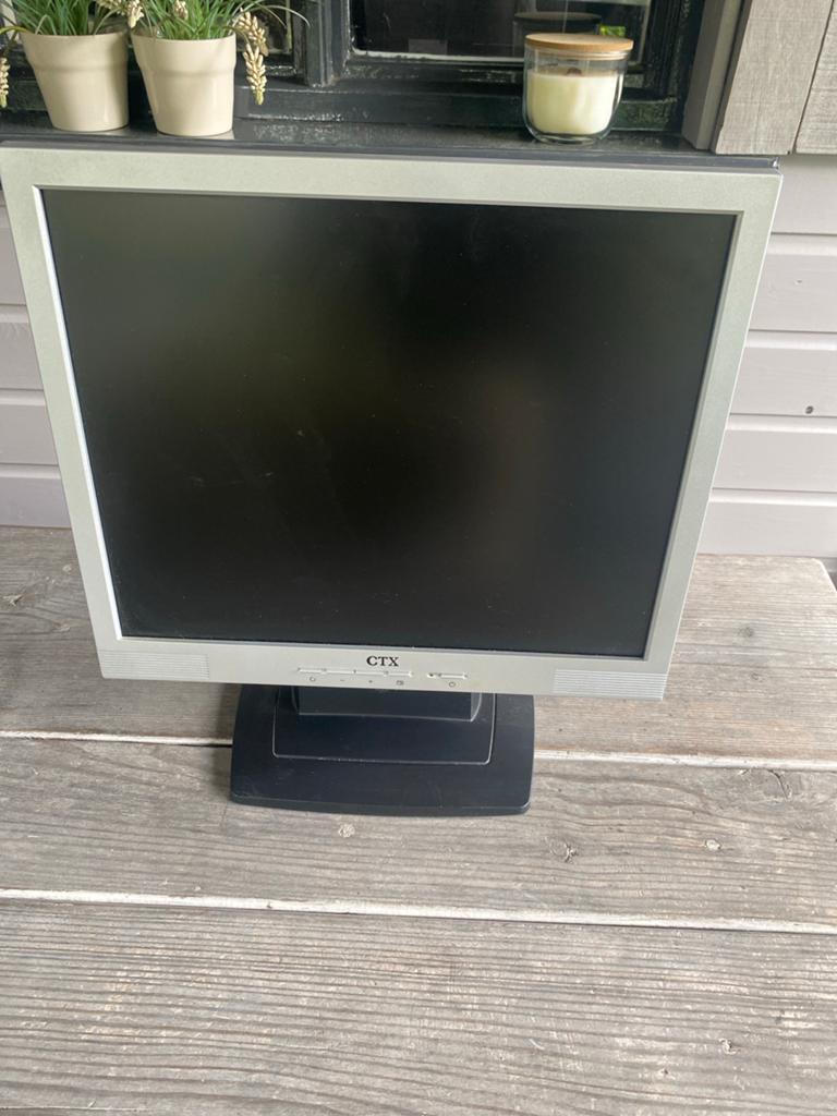 CTX LCD Monitor - Zilver/Zwart, HD, Kantelbaar, Ophalen of Verzenden, Zo goed als nieuw