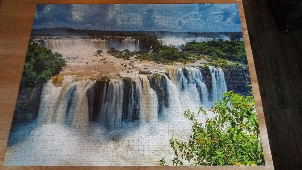 Ravensburger puzzel 2000 stukjes Iguazu Waterfalls, Brazil, Hobby en Vrije tijd, Denksport en Puzzels, Ophalen, Meer dan 1500 stukjes