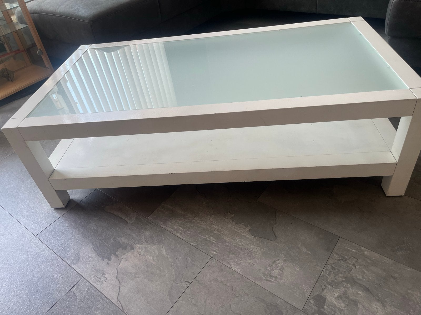 Witte salontafel met glazen blad en opbergruimte, Ophalen, Gebruikt, 100 tot 150 cm, 50 tot 100 cm