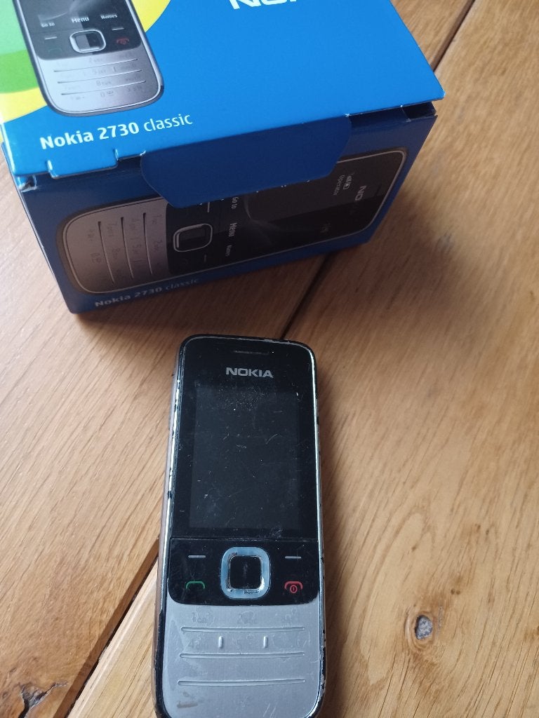 Nokia 2730 Classic - defect, Geen camera, Zwart, Fysiek toetsenbord, Ophalen of Verzenden