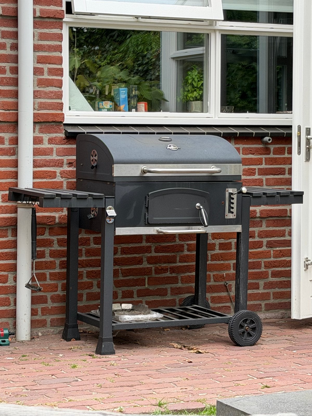 American BBQ Jaxon 2.0 houtskool BBQ, Ophalen, Zo goed als nieuw, Met accessoires