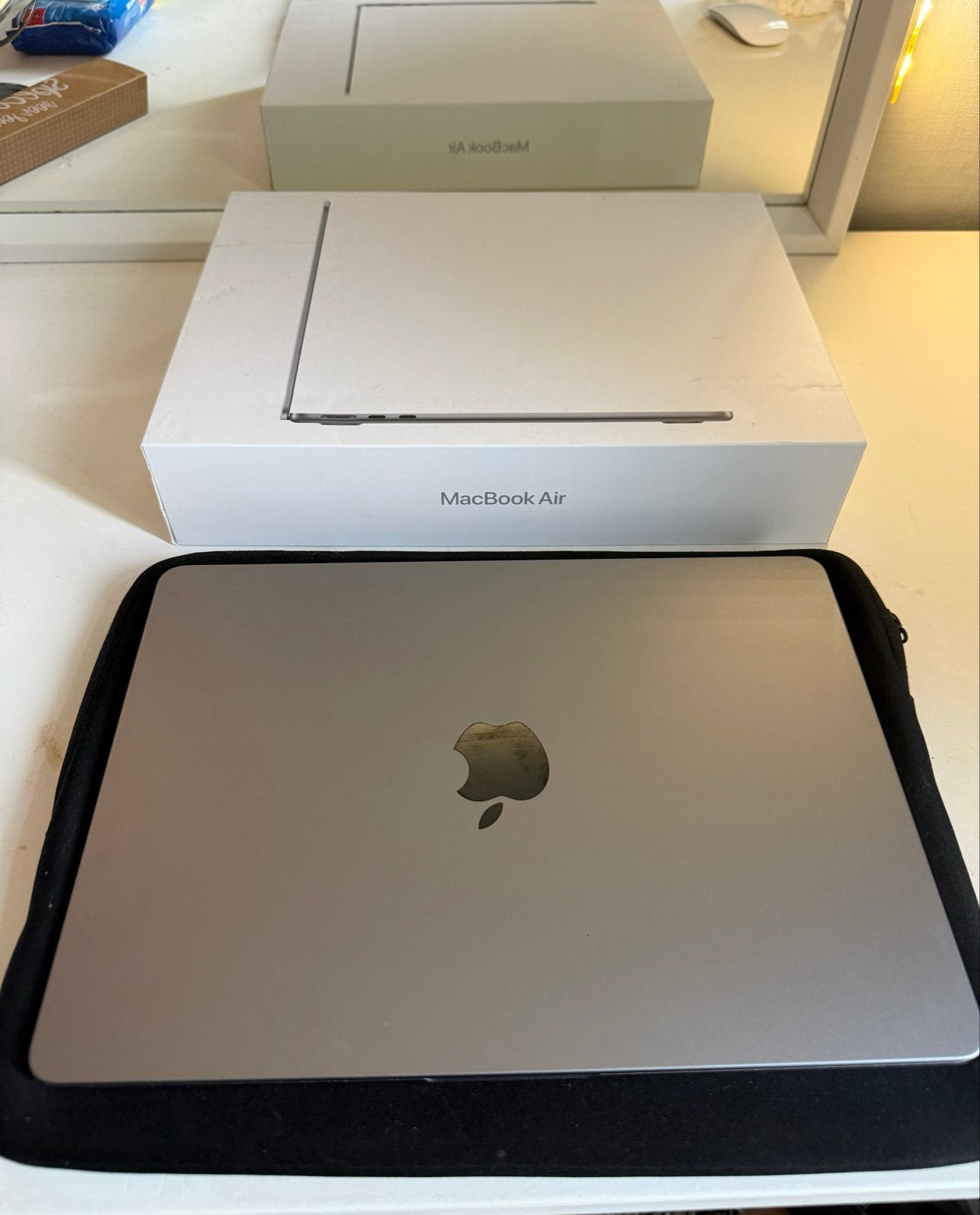 MacBook Air M2 13,6" (2022) 8GB/256GB + Magic Mouse, 256 GB, Qwerty, 8 GB, 13 inch
