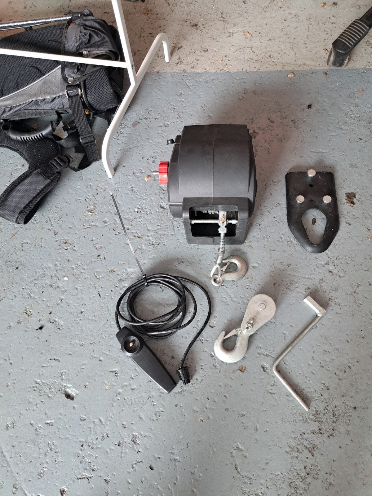 Elektrische ( boottrai)Lier WT-760 12V met Afstandsbediening, Watersport en Boten, Ophalen of Verzenden, Zo goed als nieuw, Overige typen