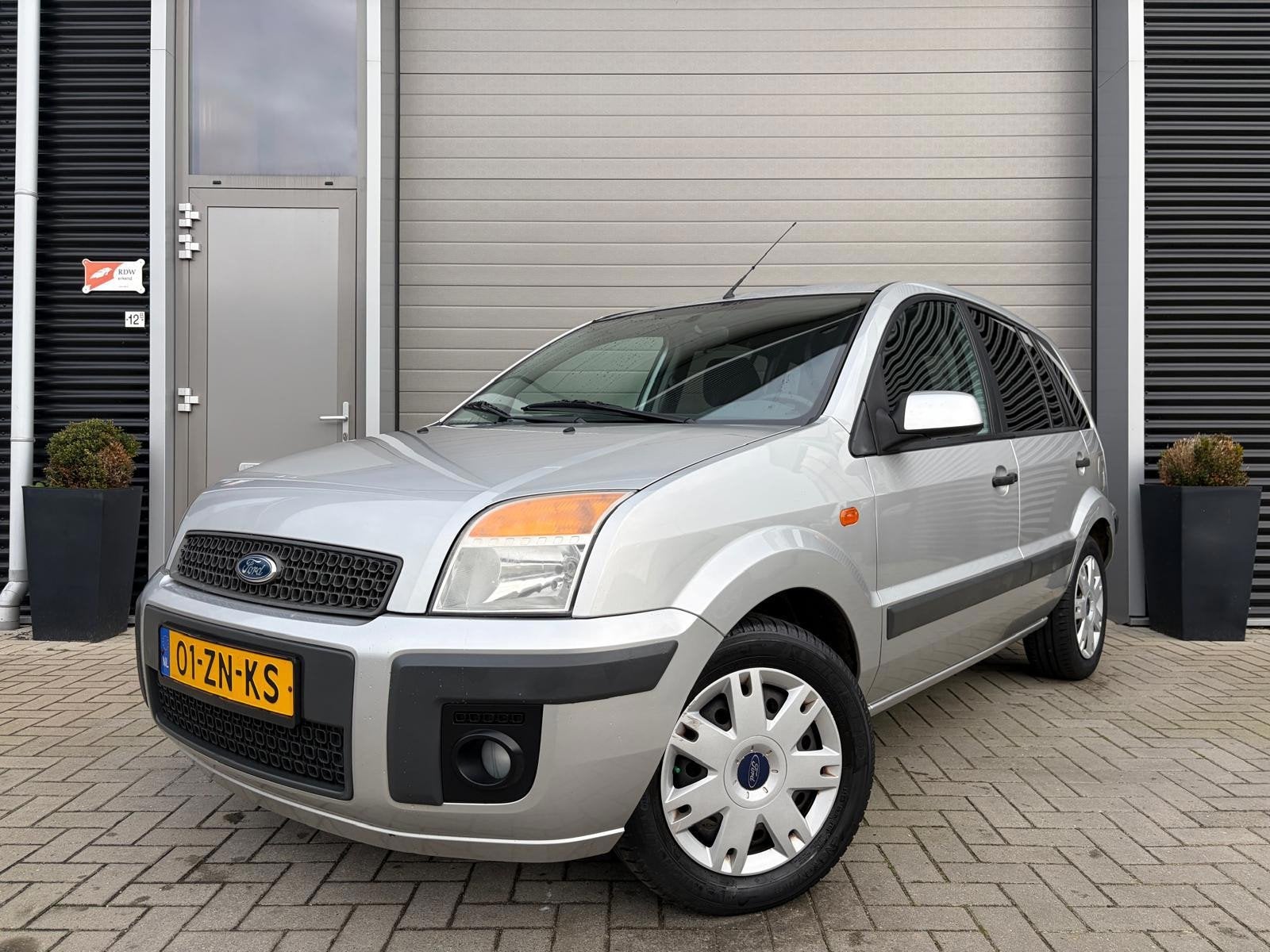 Ford Fusion 1.4-16V Style/1e Eigenaar/Dealer onderhouden/92., Voorwielaandrijving, Gebruikt, Zwart, Bedrijf