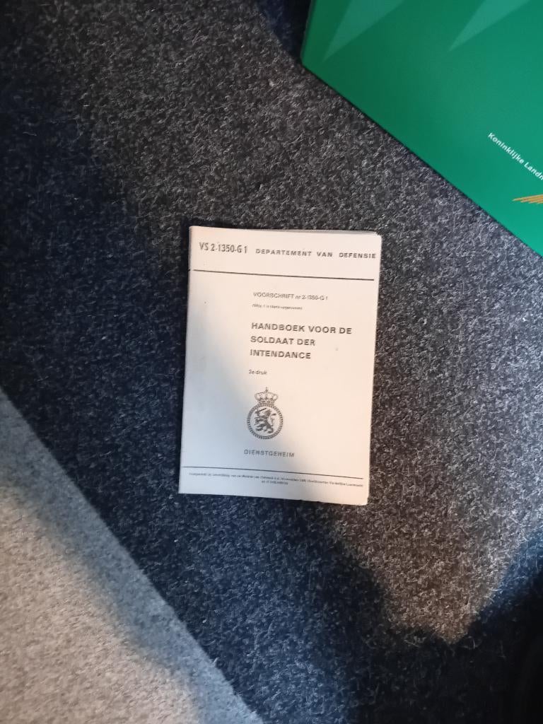 technische handboeken, Verzenden, Zo goed als nieuw, Landmacht, 1945 tot heden
