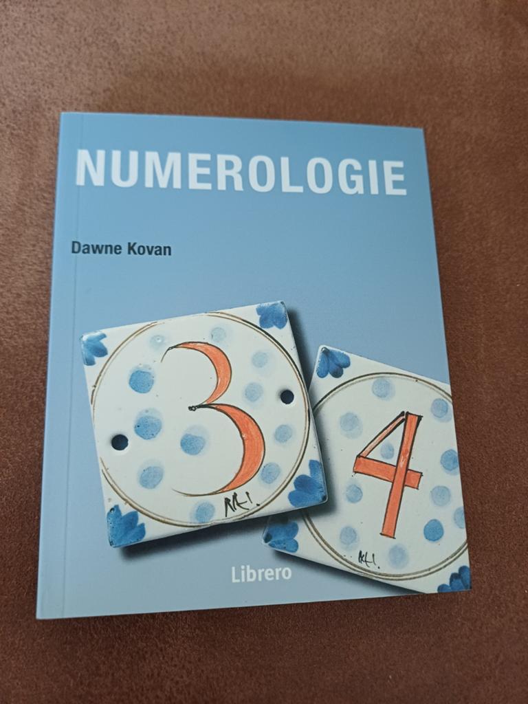 D. Kovan - Numerologie, Astrologie, Overige typen, Zo goed als nieuw, D. Kovan