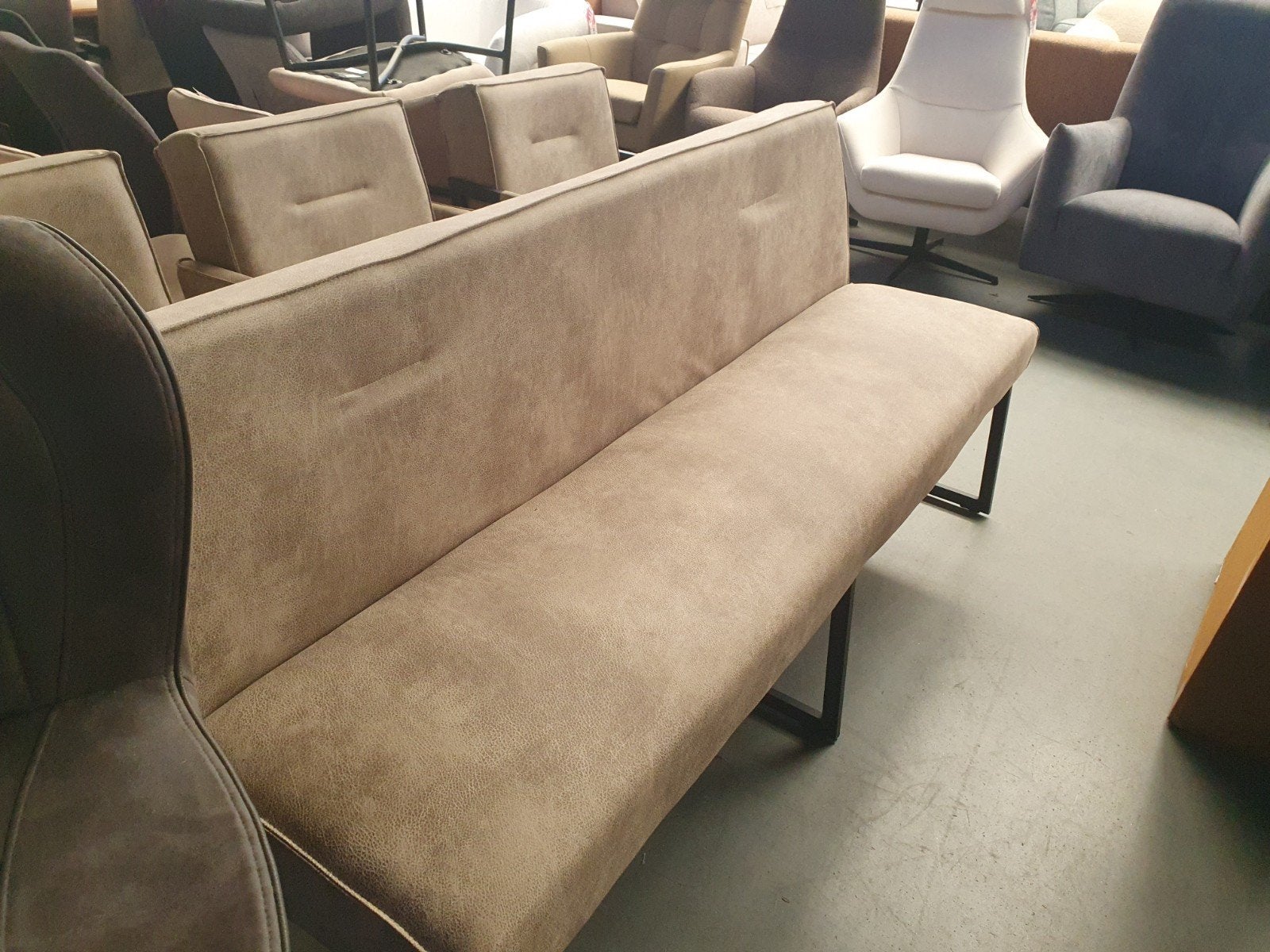 1  Robuuste Eetkamerbank & 3 stoelen - OPRUIMING - Grijs, Ophalen, Nieuw