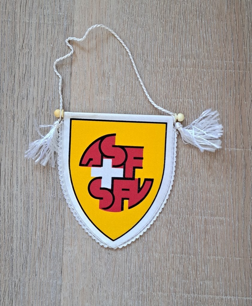 vaantje Zwitserland, Ophalen of Verzenden, Zo goed als nieuw, Buitenlandse clubs, Vaantje of Sjaal