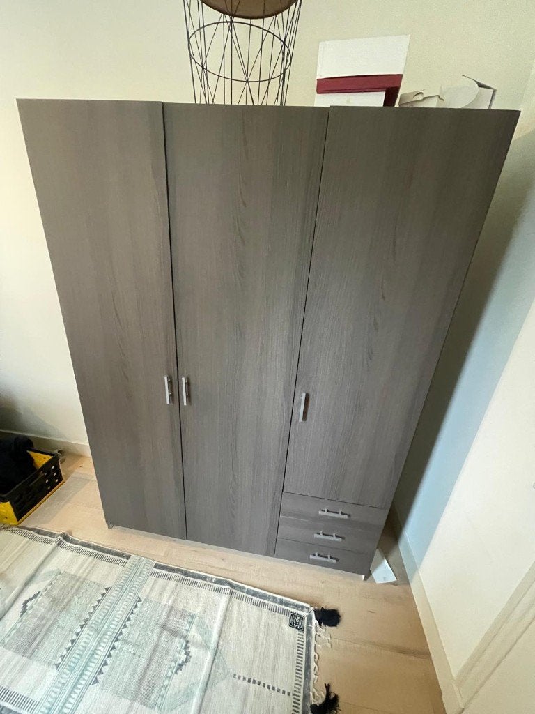 Moderne 3-Deurs Kledingkast met 3 Lades – 150x200x50 cm, Ophalen, 200 cm of meer, 150 tot 200 cm, 25 tot 50 cm