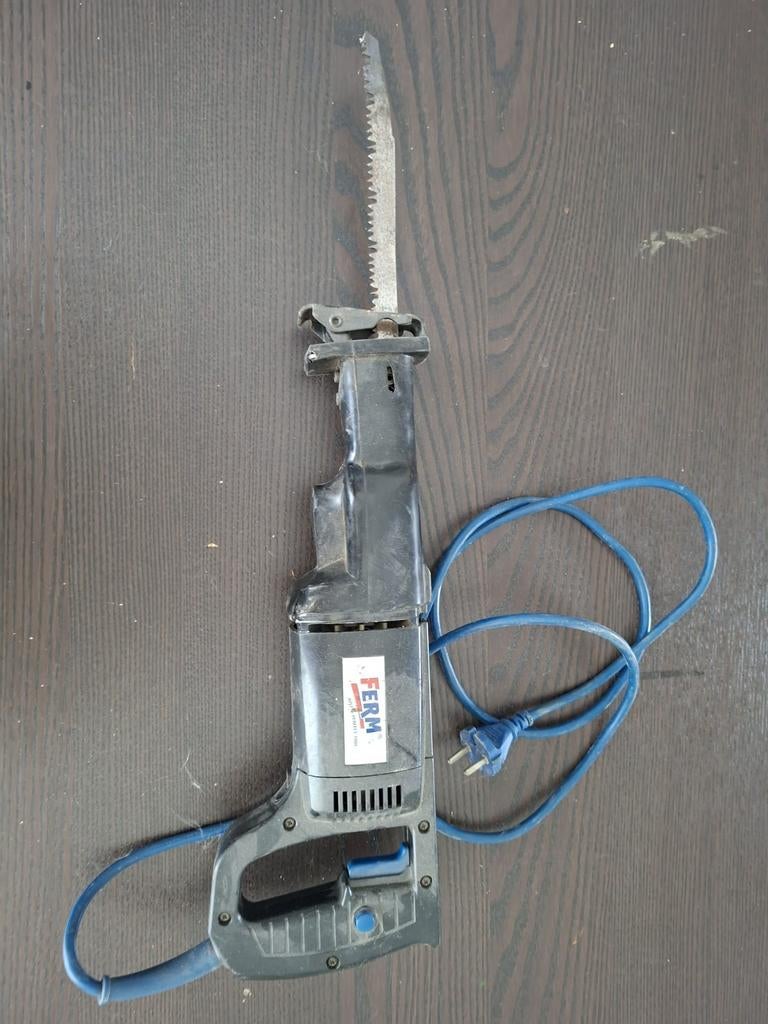FERM Reciprozaag FRS-710 - Gebruikt maar goed werkend, Doe-het-zelf en Verbouw, Gereedschap | Zaagmachines, Gebruikt, 70 mm of meer
