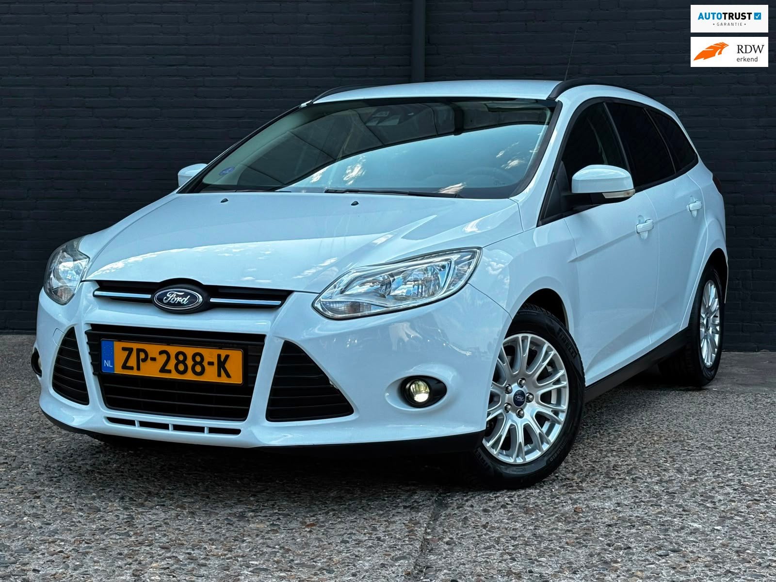 Ford Focus Wagon 1.0 EcoBoost Trend NAVI|PDC|AIRCO|ELEK RAME, Euro 5, Gebruikt, Zwart, USB