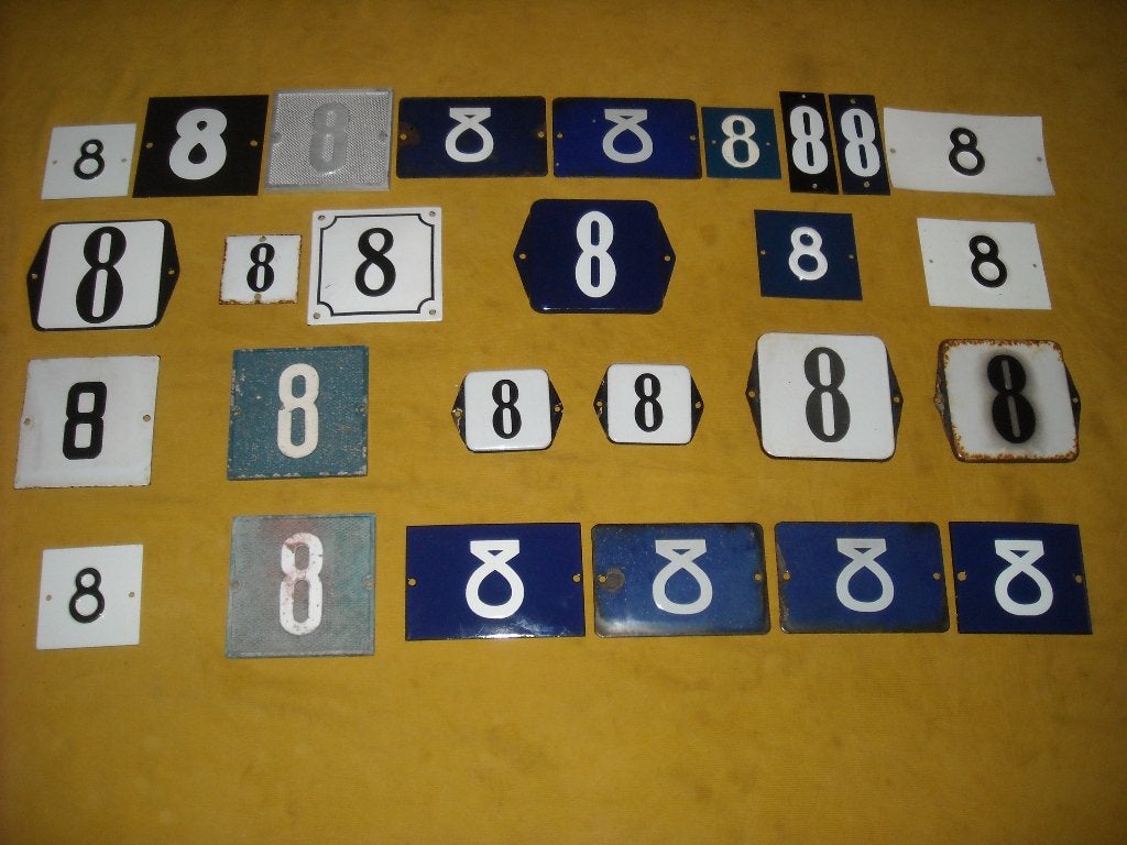 oud emaille huisnummer 8 ook 9 10 11 12 13 14 15 16 17 18 19, Ophalen of Verzenden