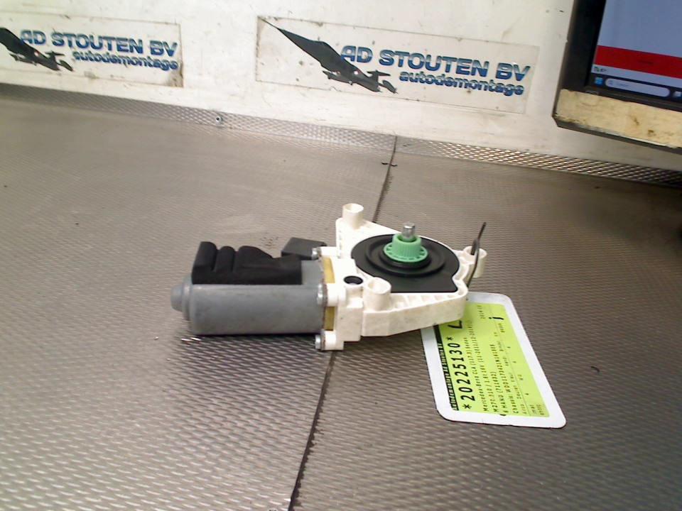 Motor Raammechaniek Links Voor CLA (117.3) 2014, Gebruikt, Mercedes-Benz AG, Mercedes-Benz, Mercedesstraße 120, Stuttgart 70372, , Duitsland