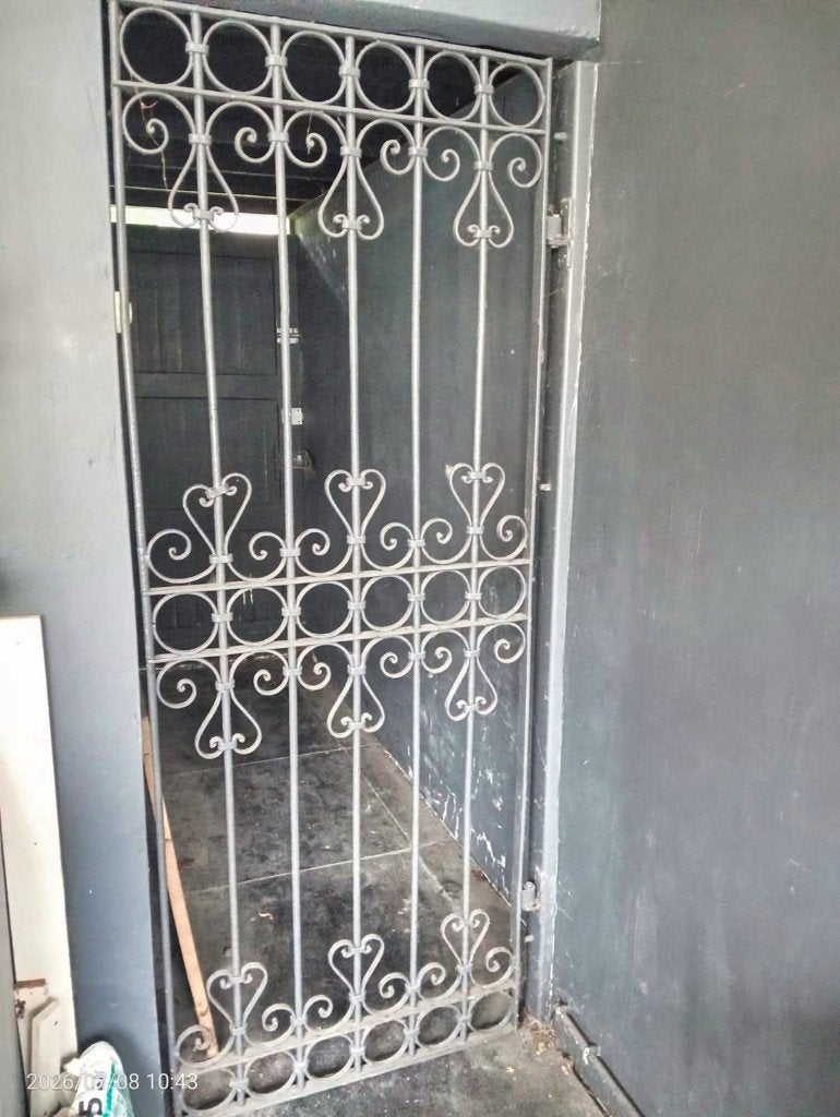 Antiek smeedijzeren poort hekwerk, Tuin en Terras, Tuinhekken en Hekwerk, Ophalen, Gebruikt, IJzer, Sierhekwerk