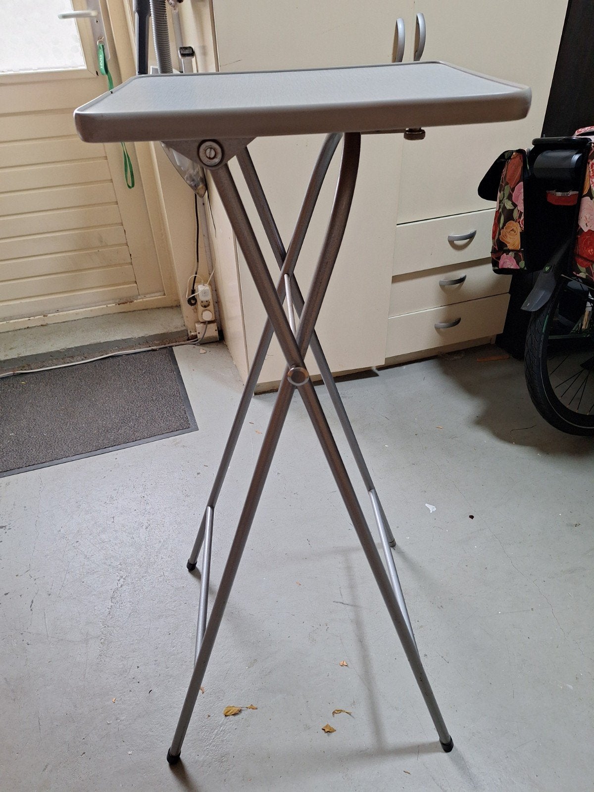 inklapbare diaprojectortafel, Ophalen, Minder dan 50 cm, Gebruikt, Tot twee personen