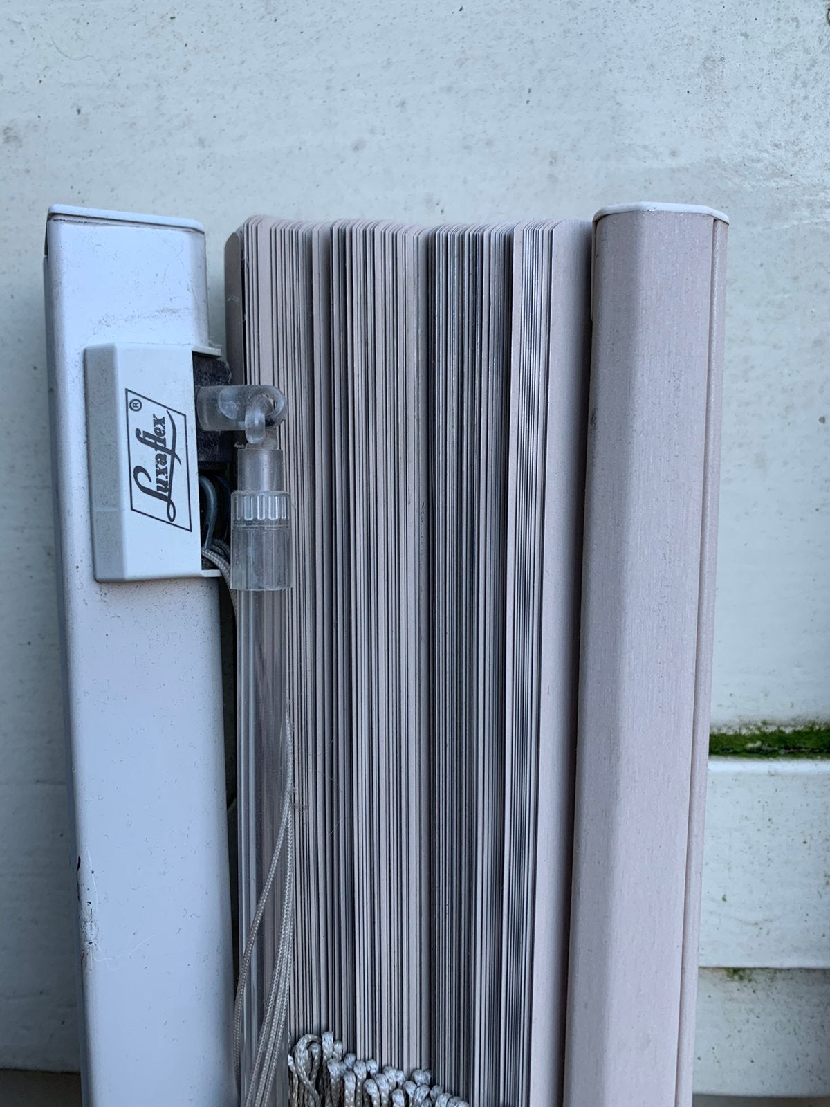 Aluminium jaloezie Luxaflex 53,5 cm breed,lamelbreedte 15 mm, Crème, 100 tot 150 cm, 150 tot 200 cm, Ophalen of Verzenden