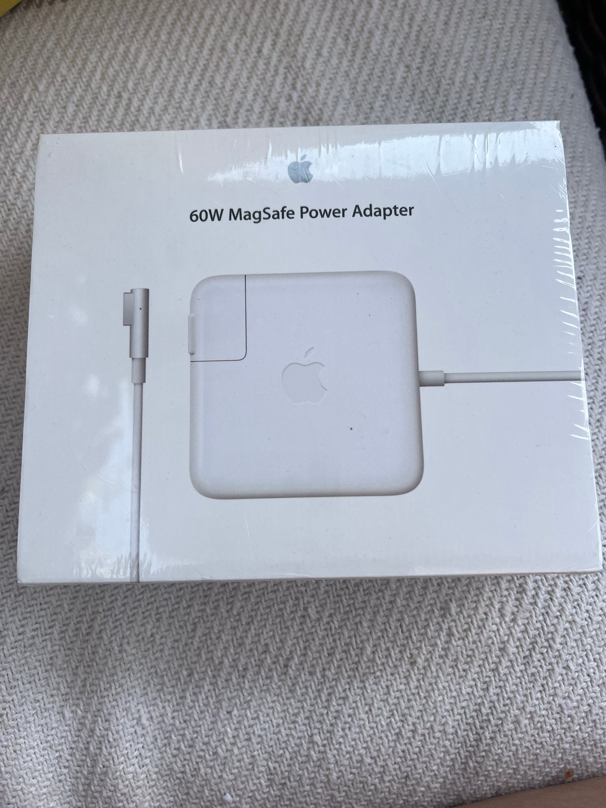 Nieuwe Apple 60W MagSafe Power Adapter Oplader, Ophalen of Verzenden, Nieuw