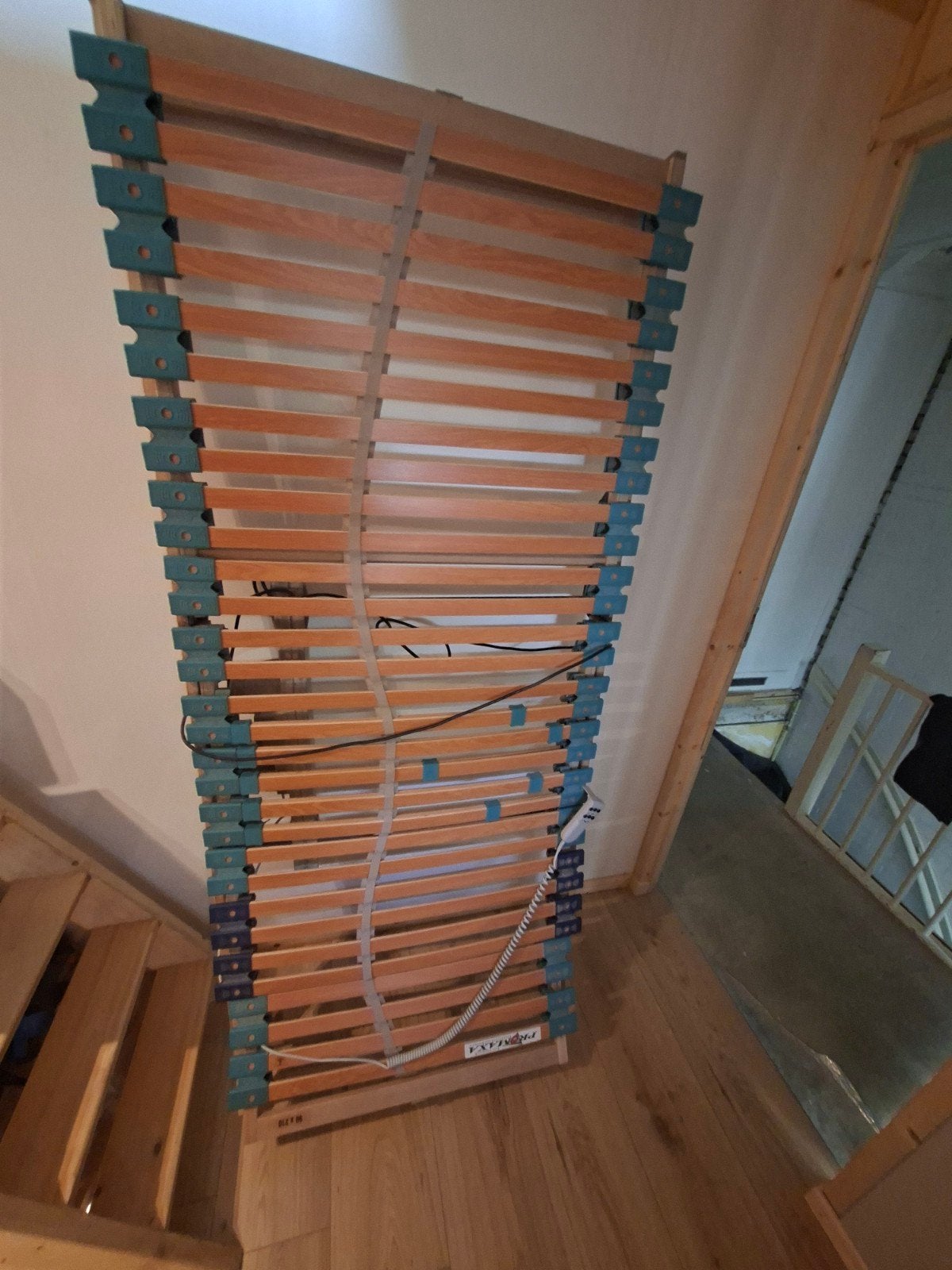 Elektrisch verstelbare lattenbodem 90x210 cm, Huis en Inrichting, Slaapkamer | Matrassen en Bedbodems, Ophalen, Gebruikt, 90 cm