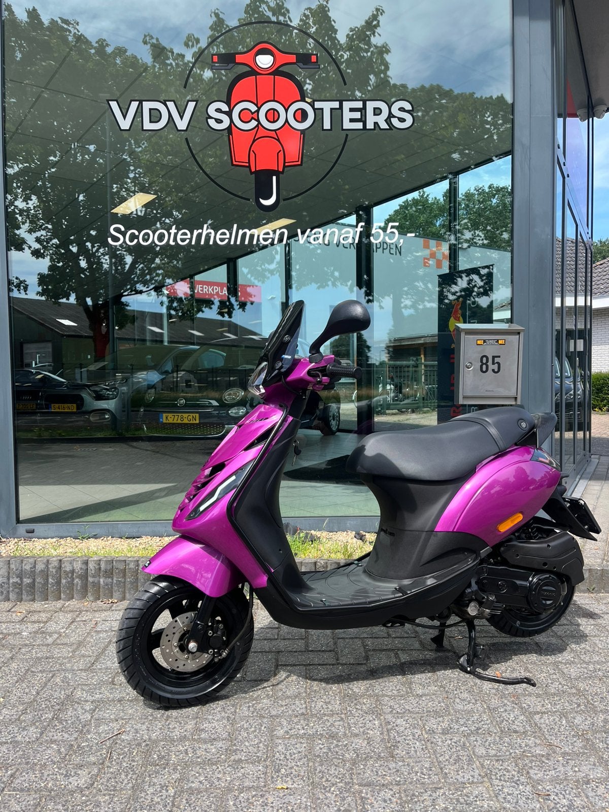 Unieke piaggio zip E5 brom 2023, Fietsen en Brommers, Scooters | Piaggio, Zo goed als nieuw, Zip, Maximaal 45 km/u, Benzine, Ophalen