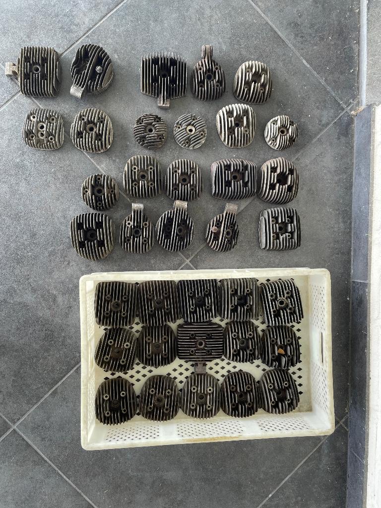 Partij cilinder koppen oldtimer brommers een koop, Fietsen en Brommers, Ophalen of Verzenden, Gebruikt, Cilinder, Overige merken