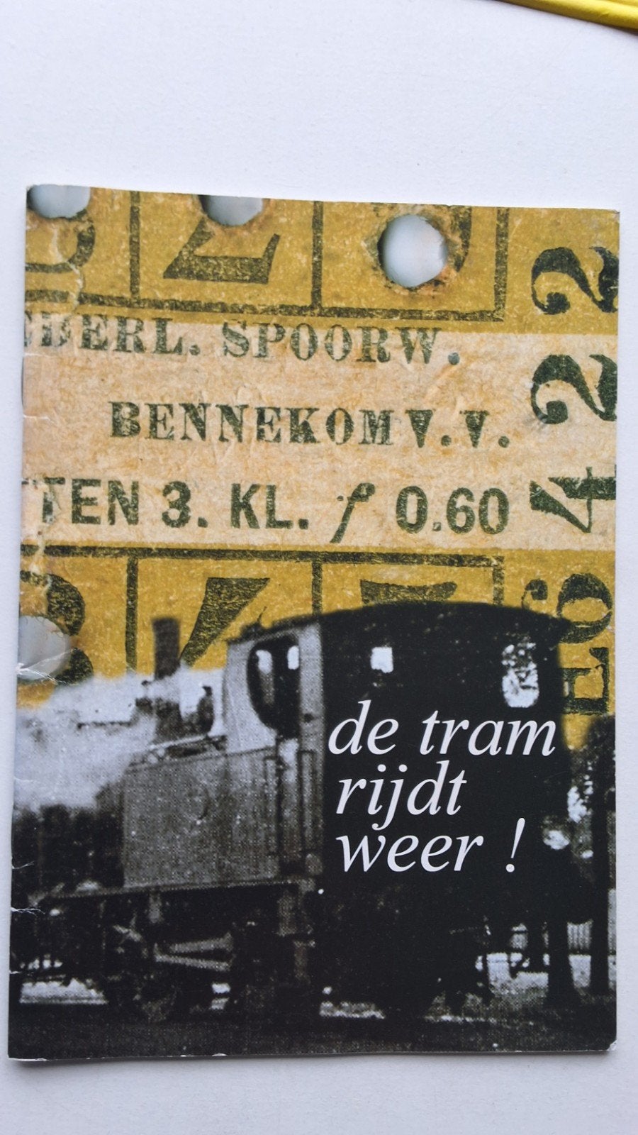 De tram rijdt weer   Bennokomse tramgeschiedenis, Verzamelen, Ophalen of Verzenden, Tram, Boek of Tijdschrift