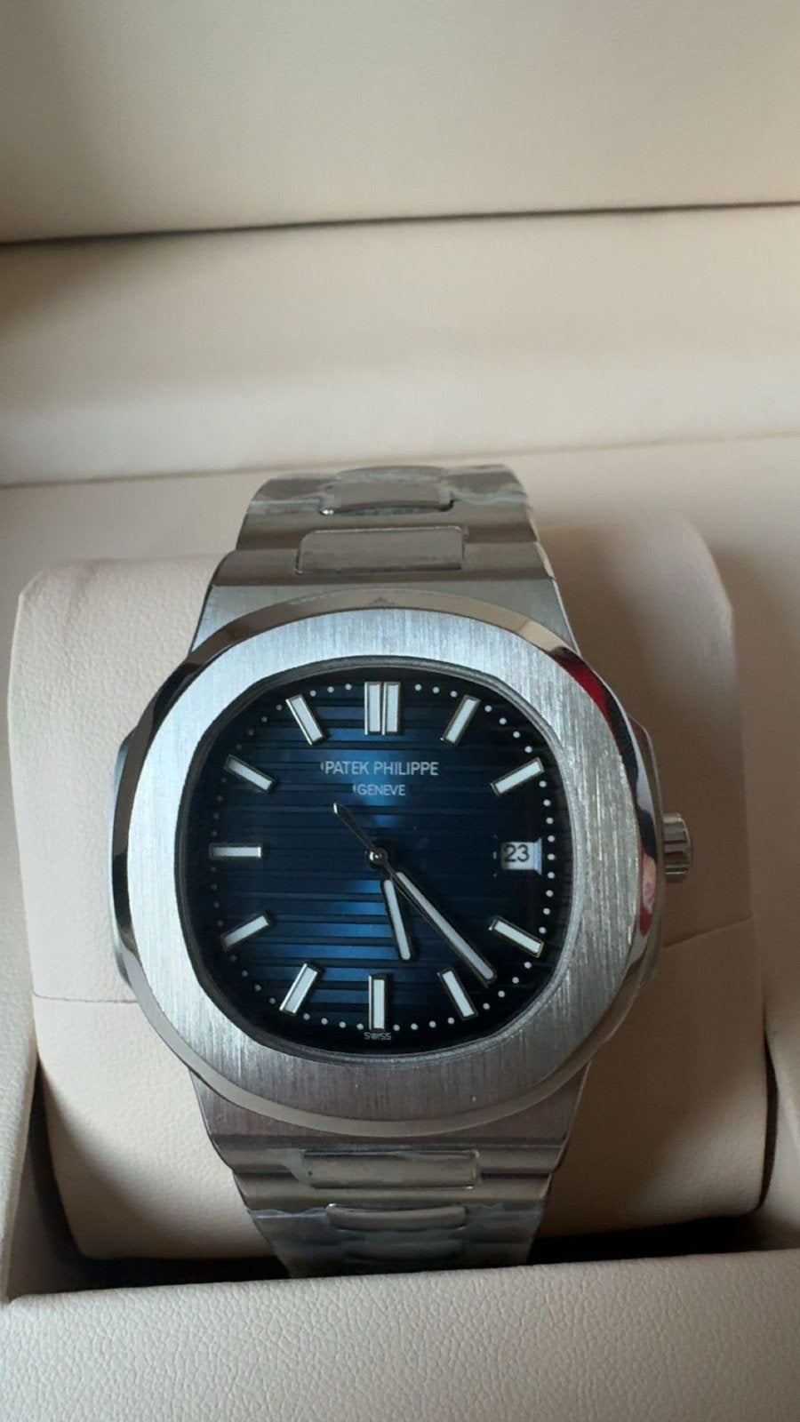 Patek Philippe Nautilus Herenhorloge - Zo goed als nieuw, Sieraden, Tassen en Uiterlijk, Horloges | Heren, Overige merken, Staal