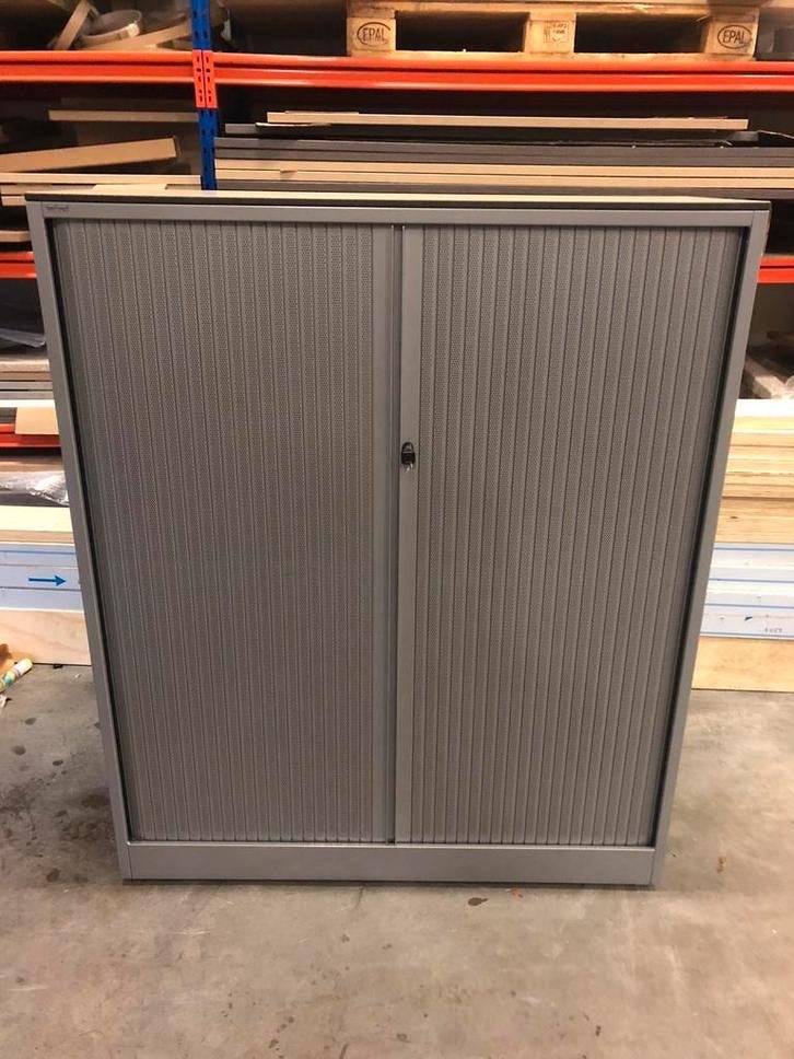 Luxe ahrend roldeurkasten/kantoorkasten/opbergkasten H= 144