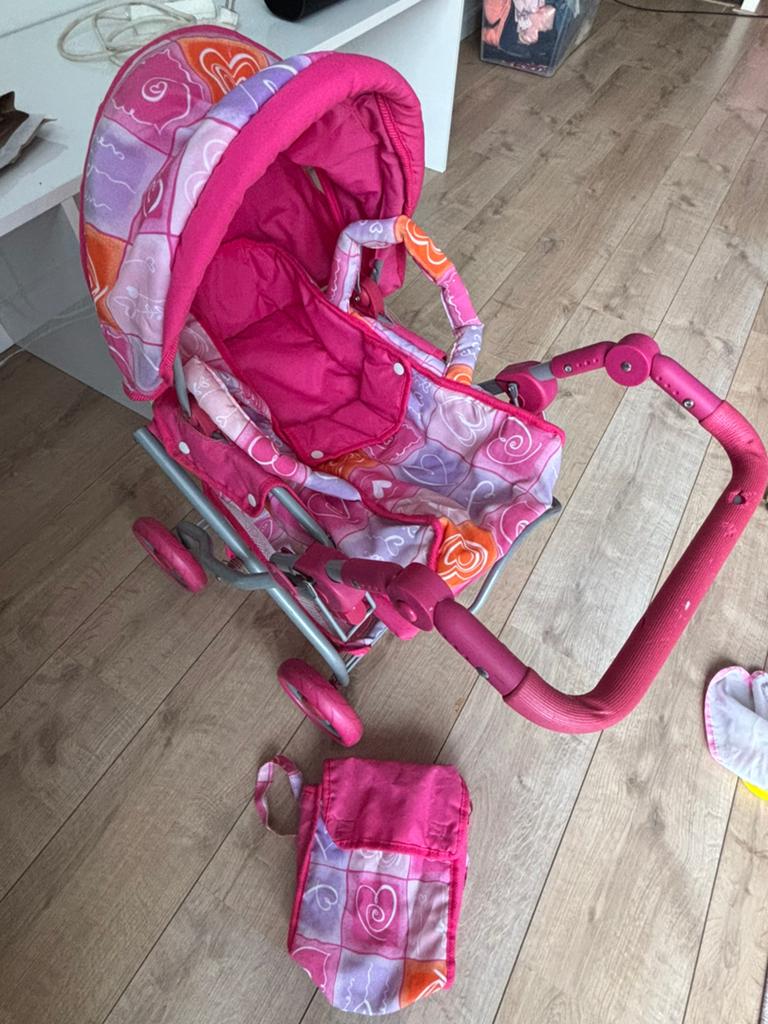 Roze poppenwagen inklapbaar met extra accessoires, Kinderen en Baby's, Speelgoed | Poppen, Ophalen, Gebruikt, Babypop