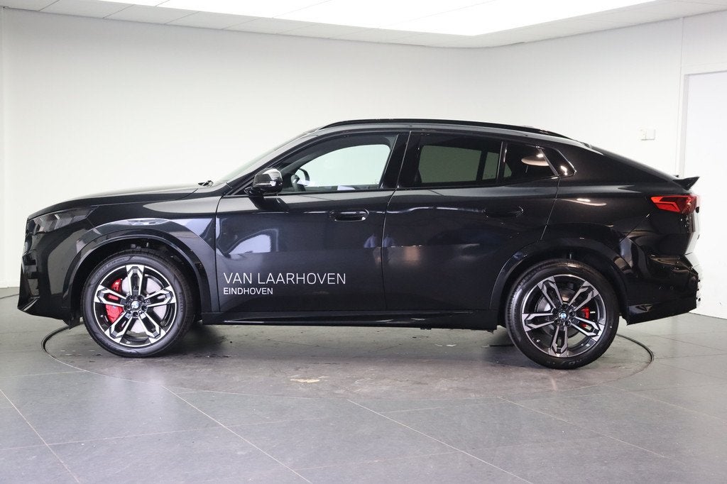 BMW X2 sDrive20i M Sport Automaat / Trekhaak / Panoramadak /, Auto's, BMW, X2, 1800 kg, 156 pk, Met garantie (alle)