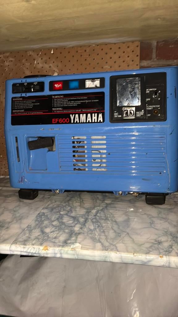 Yamaha generator 220 /12 volt  ef 600, Ophalen of Verzenden, Gebruikt
