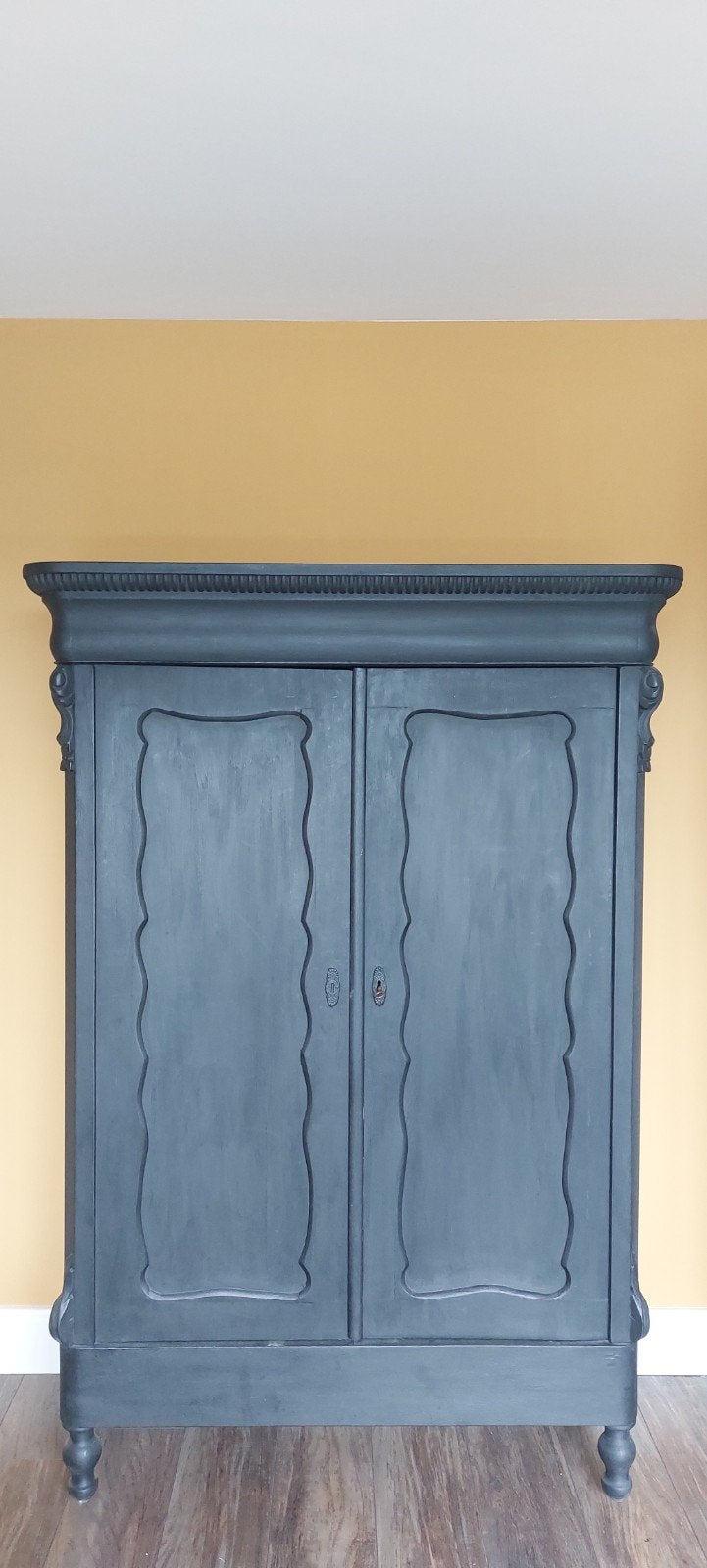 Zwarte biedermeier kast, Ophalen