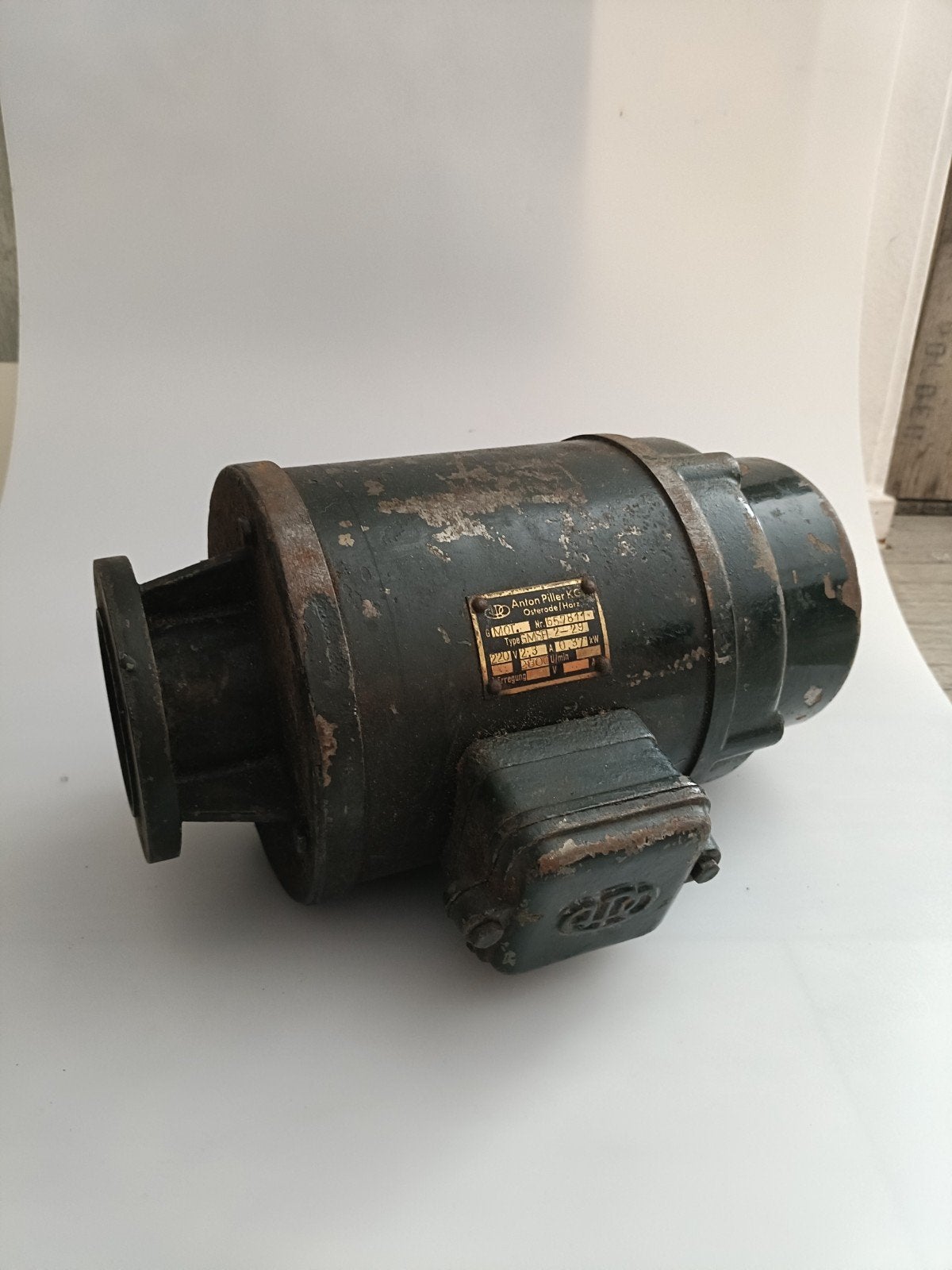 bunker elektro motor voor hes 1.2 en of hes 2.4, Verzamelen, Ophalen, Landmacht, Duitsland
