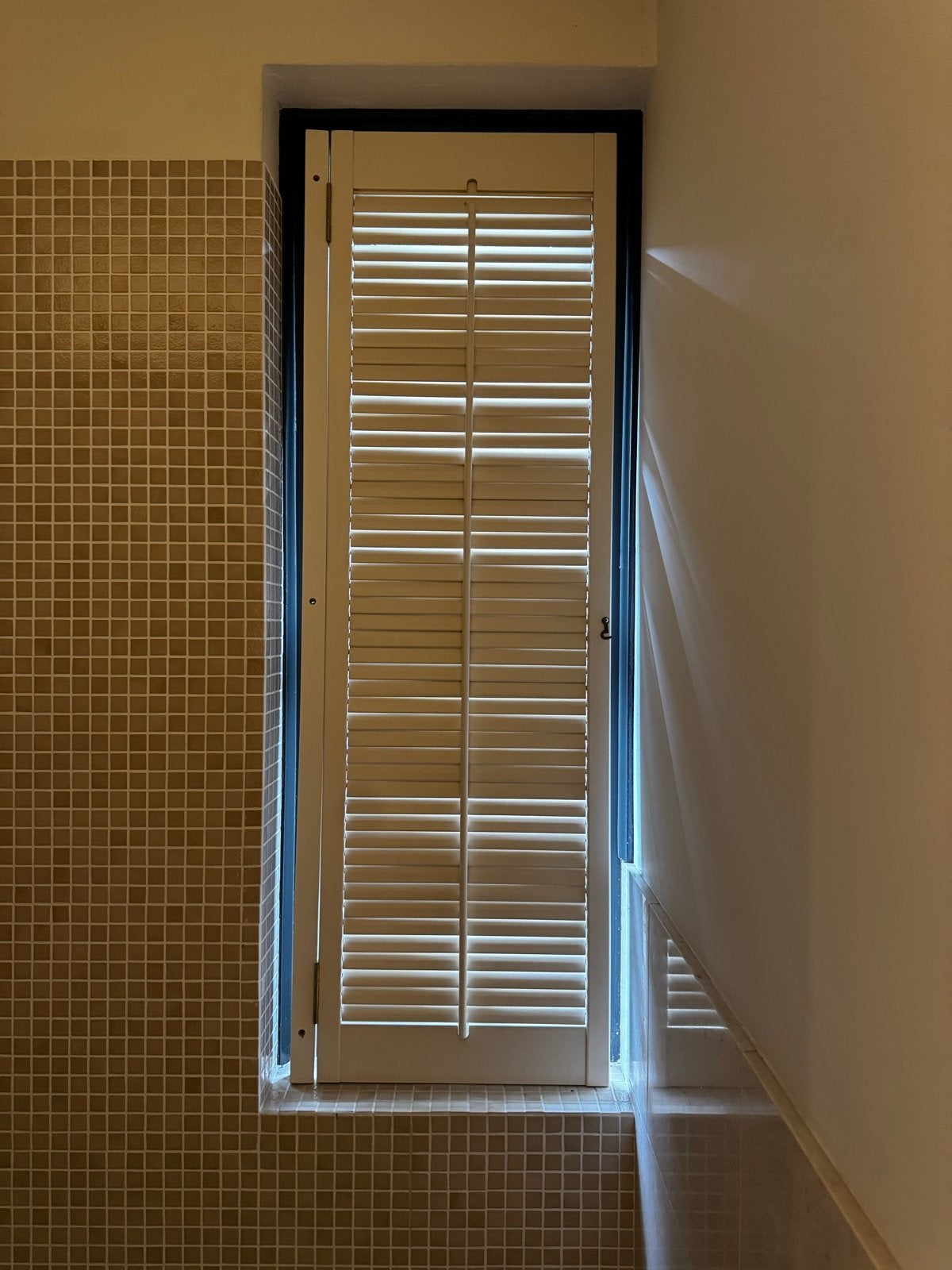 Houten shutters voor badkamer en toilet, Ophalen, Gebruikt, Wit, Hout