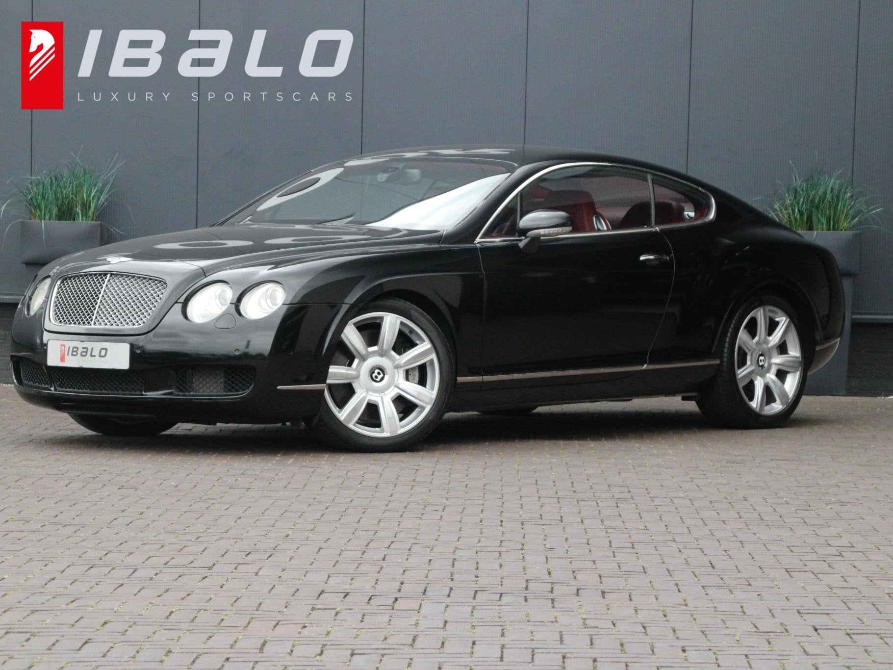 Bentley Continental GT W12 560pk | Youngtimer | BTW auto | L, Auto's, Automaat, Gebruikt, 12 cilinders, Zwart
