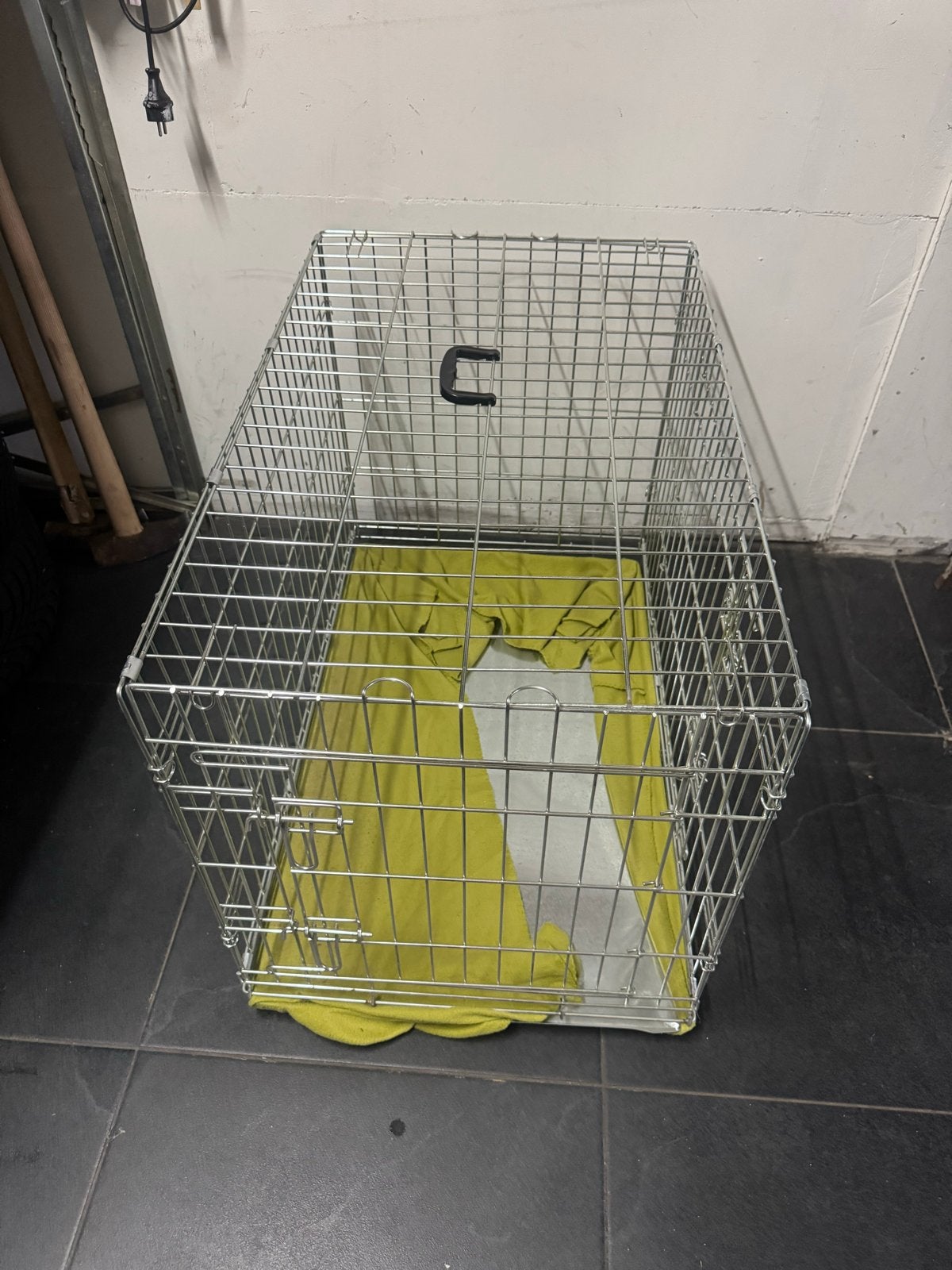 Zo goed als nieuwe honden bench 90x60x65, Dieren en Toebehoren, Ophalen, Zo goed als nieuw