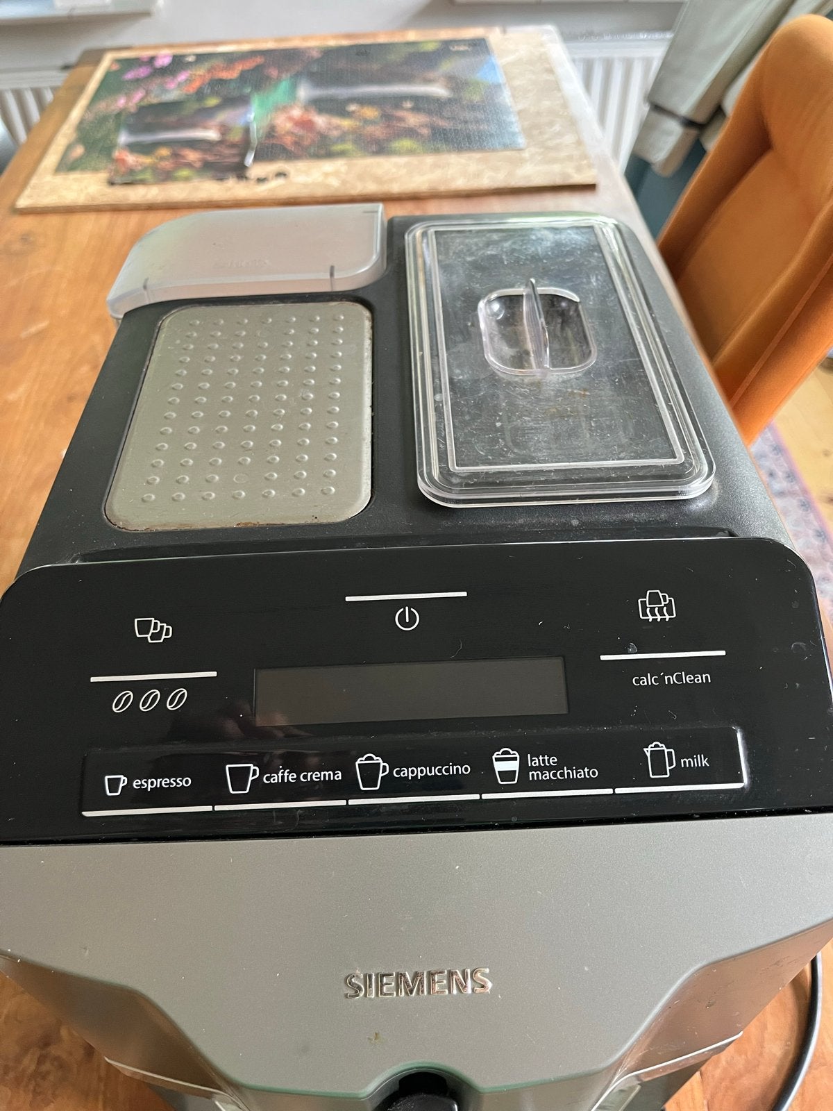 Siemens EQ.3 volautomatische koffiemachine, Afneembaar waterreservoir, Gebruikt, 10 kopjes of meer, Koffiemachine