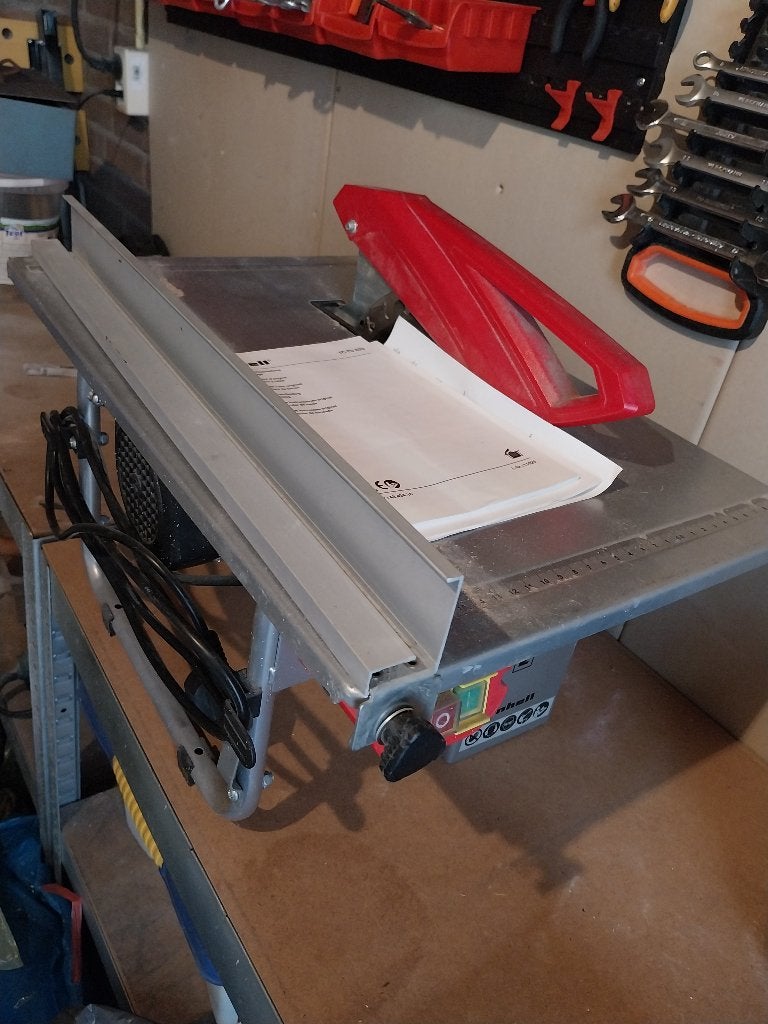 Einhell zaagtafel TS-TC 820, Doe-het-zelf en Verbouw, Gereedschap | Zaagmachines, Ophalen, Gebruikt, Cirkelzaag, 30 tot 70 mm