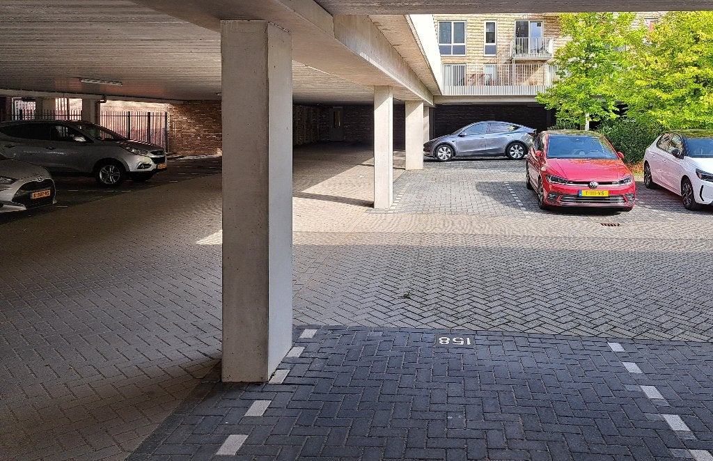 parkeerplaats Leiden, Huizen en Kamers, Zuid-Holland