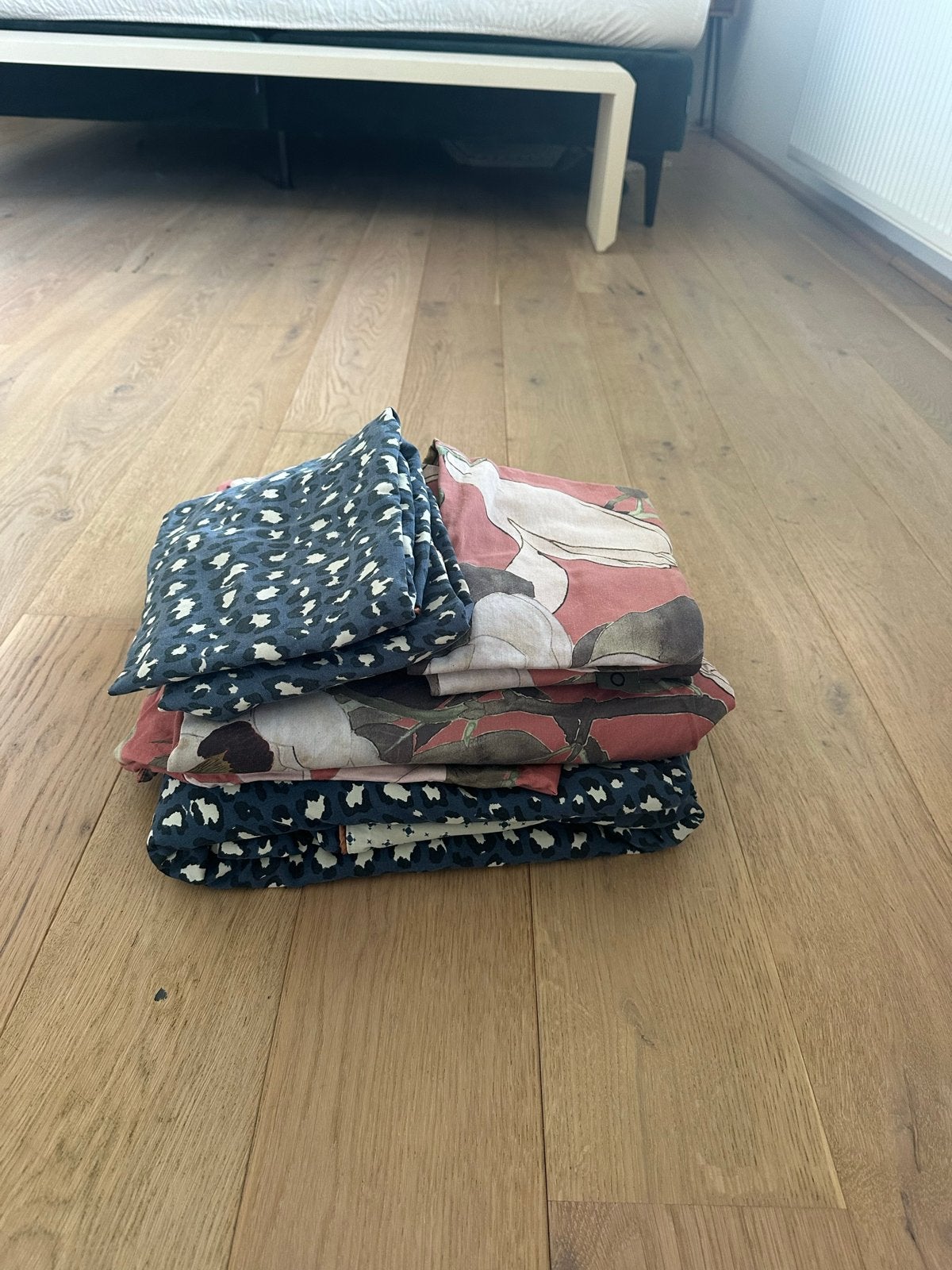 2x Dekbedovertrekset Essenza - Tweepersoons, Huis en Inrichting, Gebruikt, Meerkleurig, Dekbedovertrek, Katoen