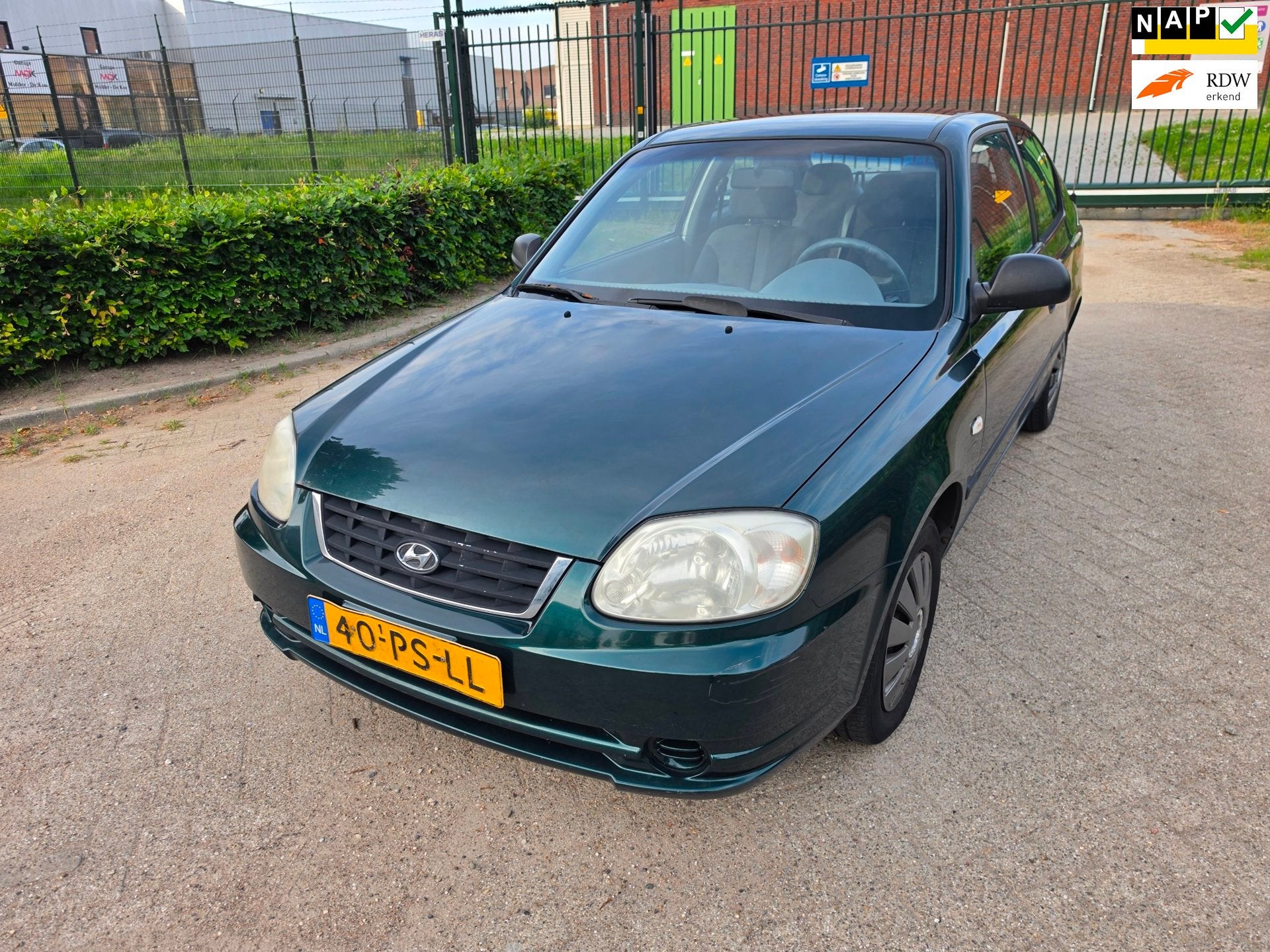 Hyundai Accent 1.3i Active AIRCO NAP INRUILKOOPJE!, Auto's, Hyundai, Voorwielaandrijving, 4 cilinders, Handgeschakeld, Elektrische ramen