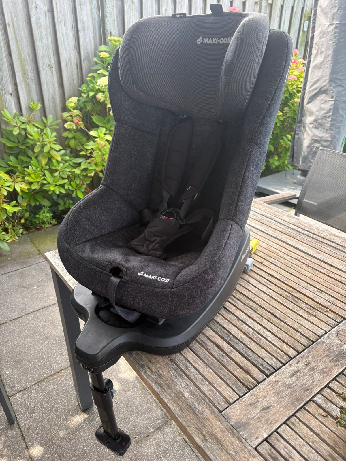 Maxicosi Tobi met base, Kinderen en Baby's, Autostoeltjes, Ophalen, Autogordel, 9 t/m 18 kg, Zo goed als nieuw