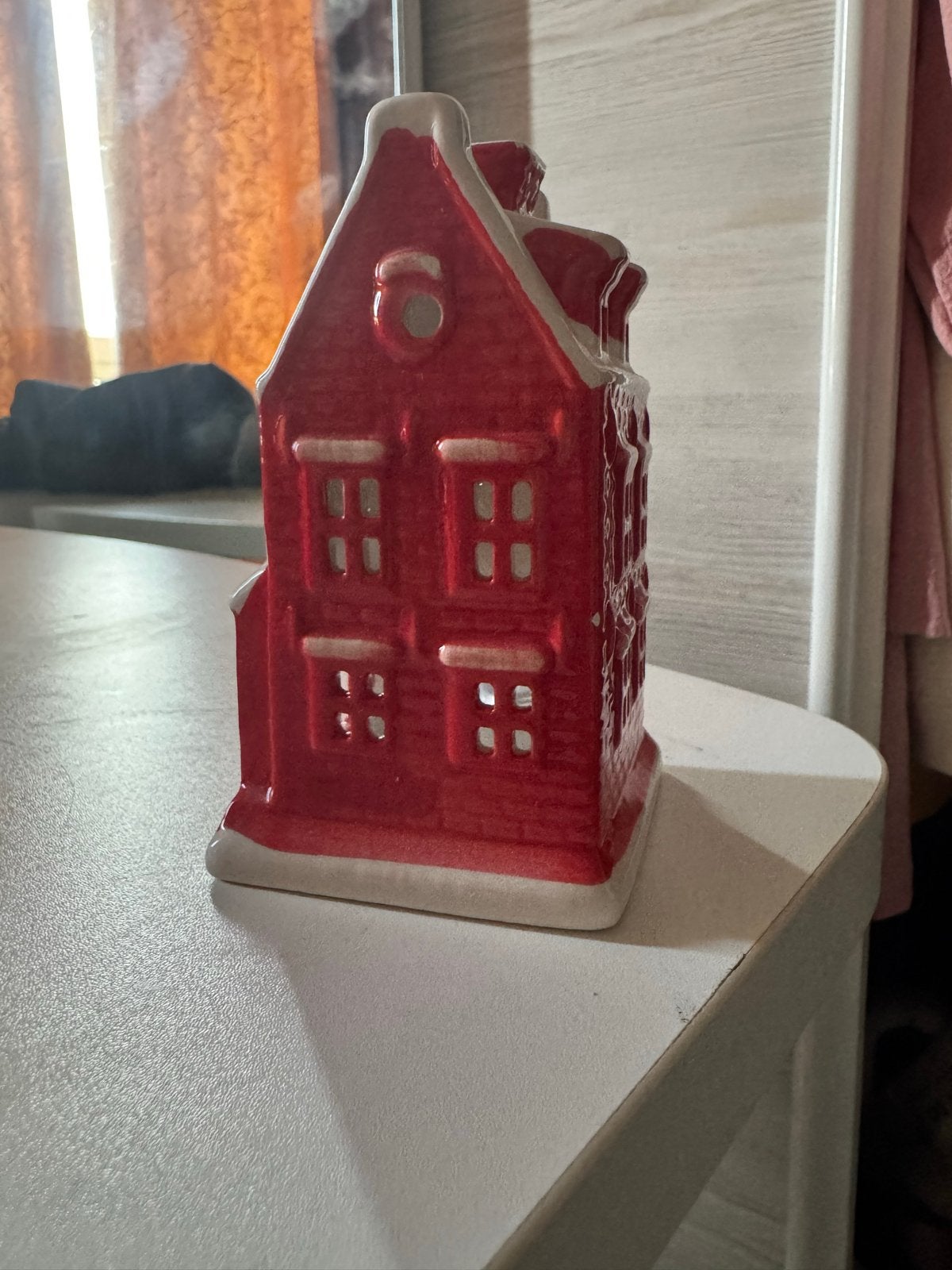 Rood Kersthuisje - Theelichthouder, Ophalen of Verzenden, Rood, Steen/keramiek, Landelijk