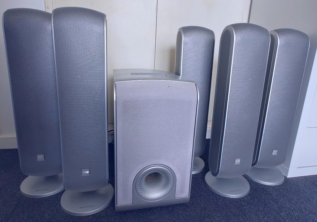 Bowers & Wilkins (B&W) 5.1 Home Cinema Set, Ophalen, Zo goed als nieuw, 60 tot 120 watt, Bowers & Wilkins (B&W)