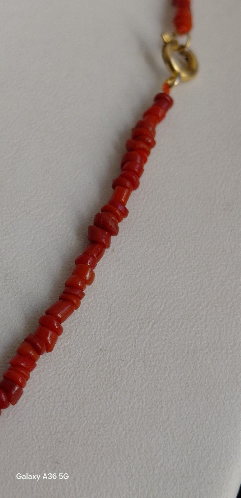 heel fijne bloedkoraal ketting,, Verzenden, Overige materialen, Ketting