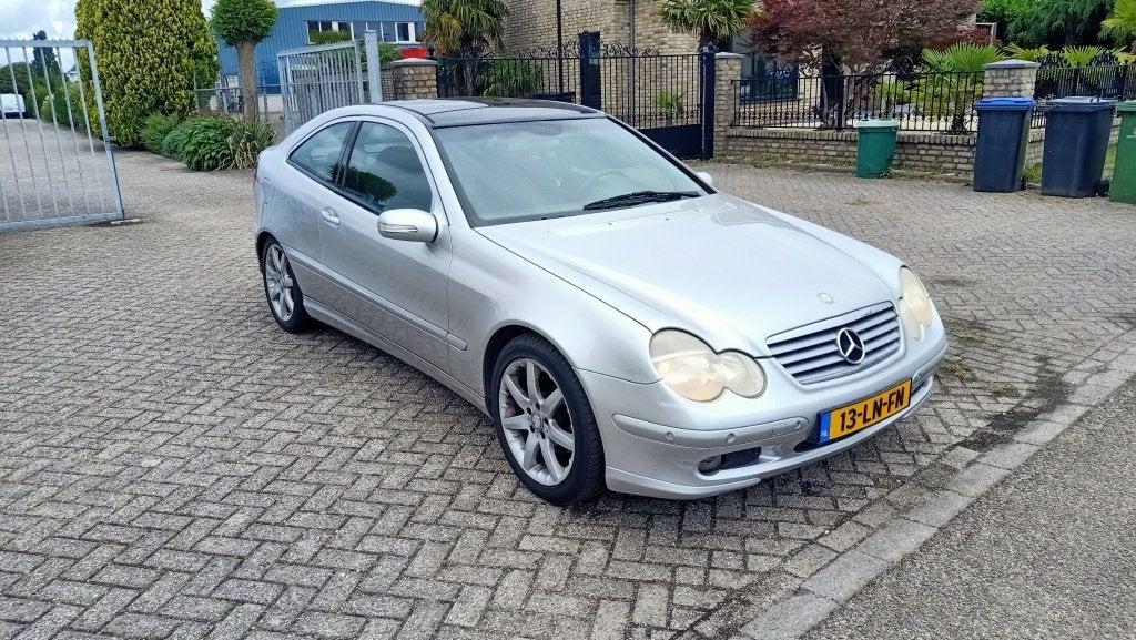 Mercedes-Benz C-Klasse Sportcoupe 200 K. (bj 2003), Auto's, Mercedes-Benz, Bedrijf, Te koop, C-Klasse, ABS, Airbags, Airconditioning