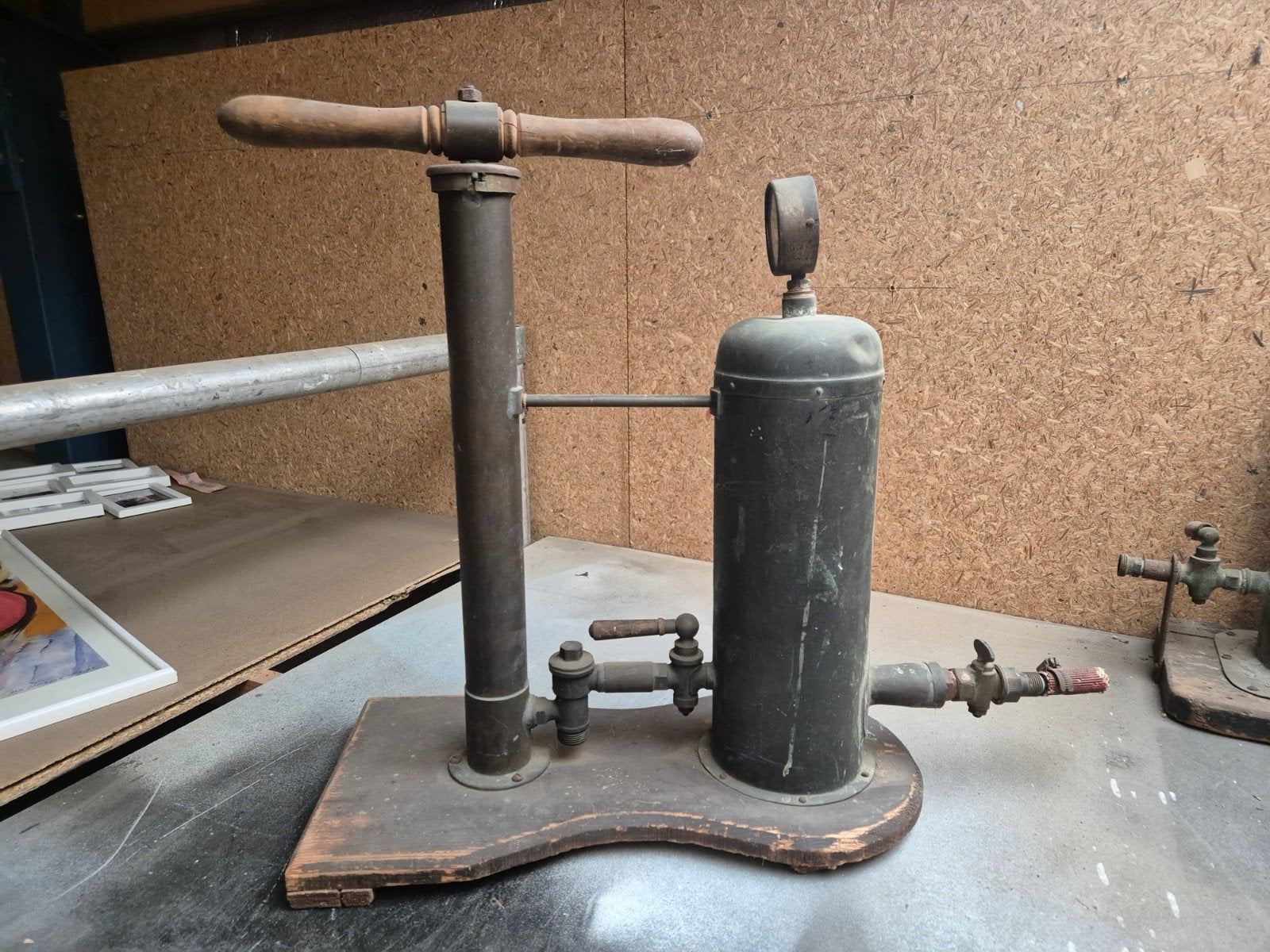 Antieke Manometer Pomp - Vintage Luchtpomp met Drukmeter, Antiek en Kunst, Ophalen