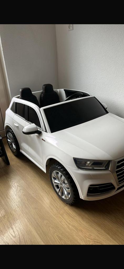 Audi Q5 4x4 elektrische kinderauto - Zo goed als nieuw!, Ophalen of Verzenden, Zo goed als nieuw, Afstandsbediening