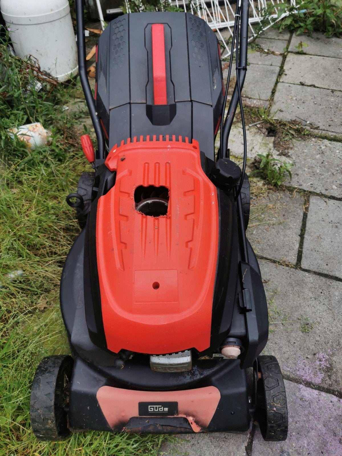 Gude benzine maaier let op goed lezen, Tuin en Terras, Grasmaaiers, Cirkelmaaier, Gebruikt, Ophalen of Verzenden, Benzine-grasmaaier