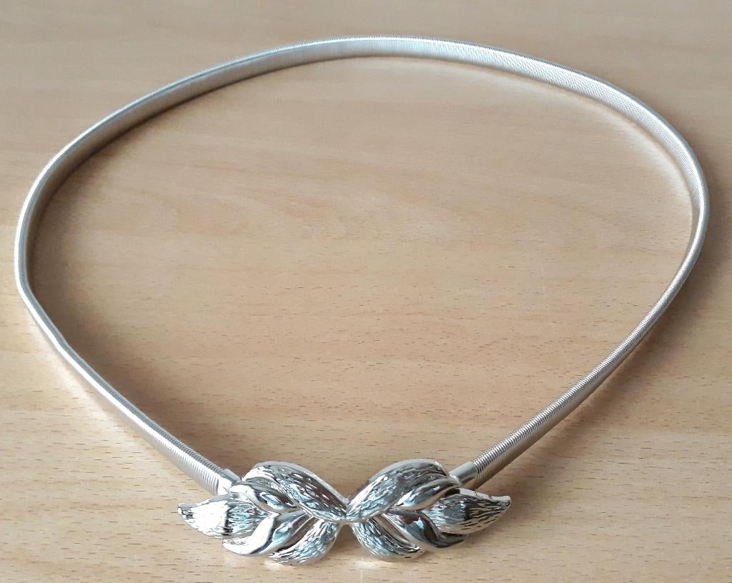 Prachtige Zilverkleurige mee rek riem, past altijd t/m 46, Overige kleuren, 3 tot 5 cm, Nieuw, Tailleriem