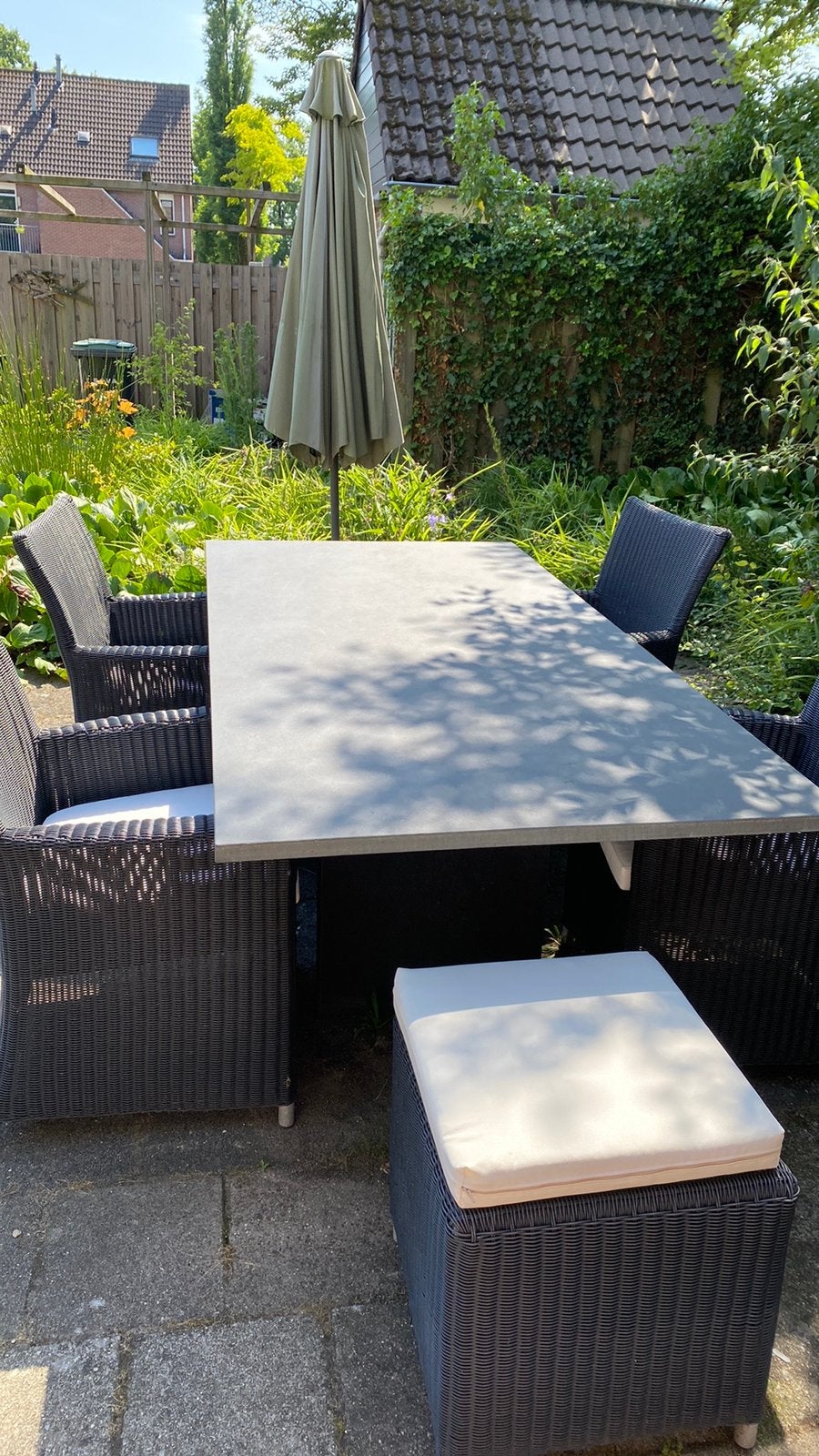 4 wicker stoelen met hocker van het merk LIFE, Ophalen, Zo goed als nieuw, Wicker